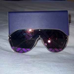 Fendi sunnies perfect condition!